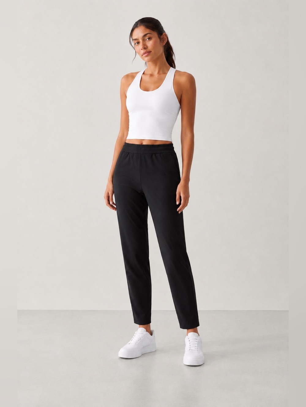 Lululemon Black Women’s Pull on Stretch Tailored Pants Tapered Athleisure Small